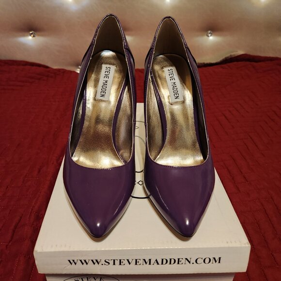 Women's size 7 Steve Madden Purple Patent Pump - Picture 2 of 5
